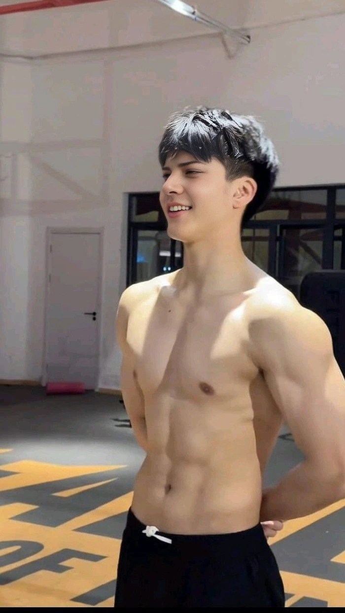 người mẫu 6 múi trung hoa