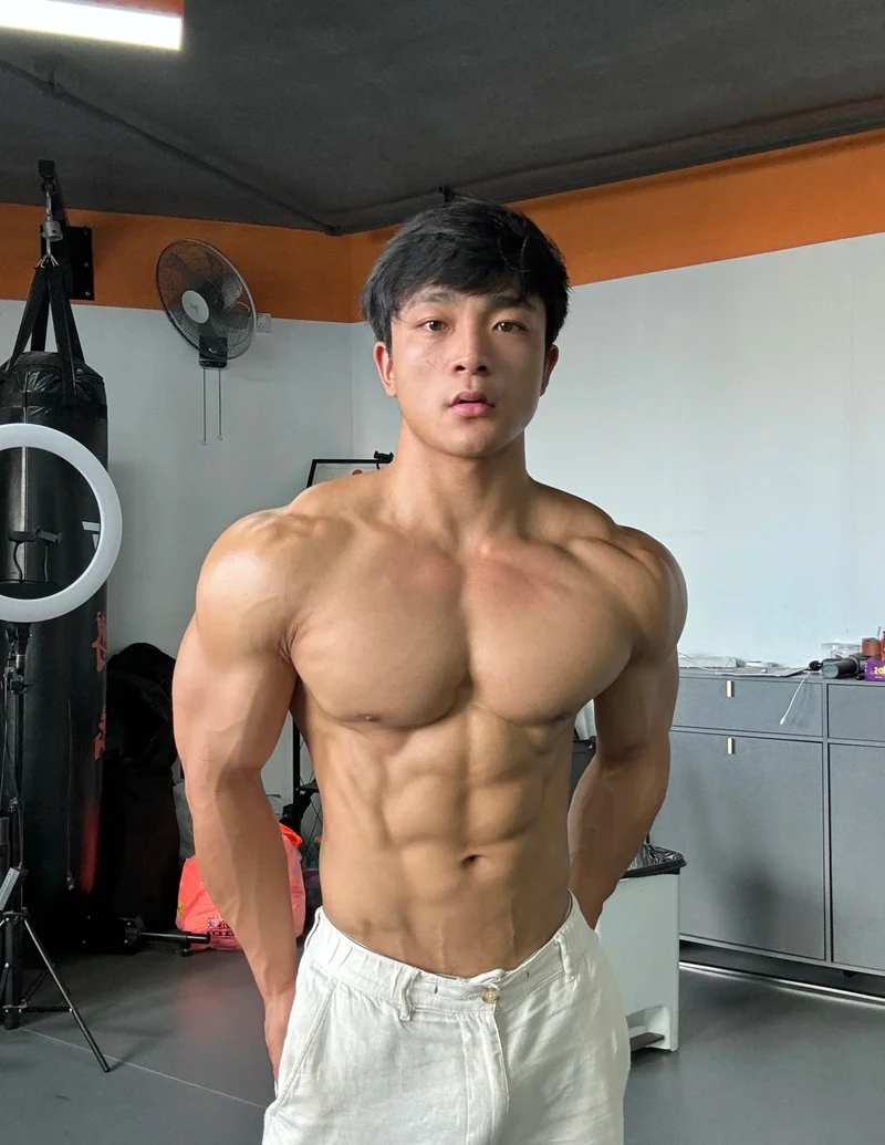 trai đẹp 6 múi trung quốc tập