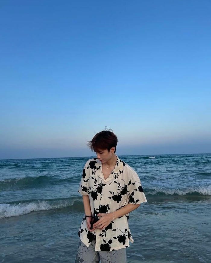 trai đẹp áo trắng