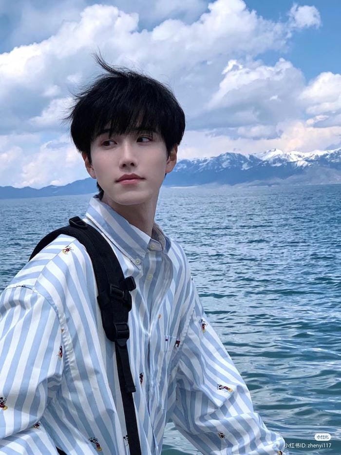 trai đẹp biển xanh