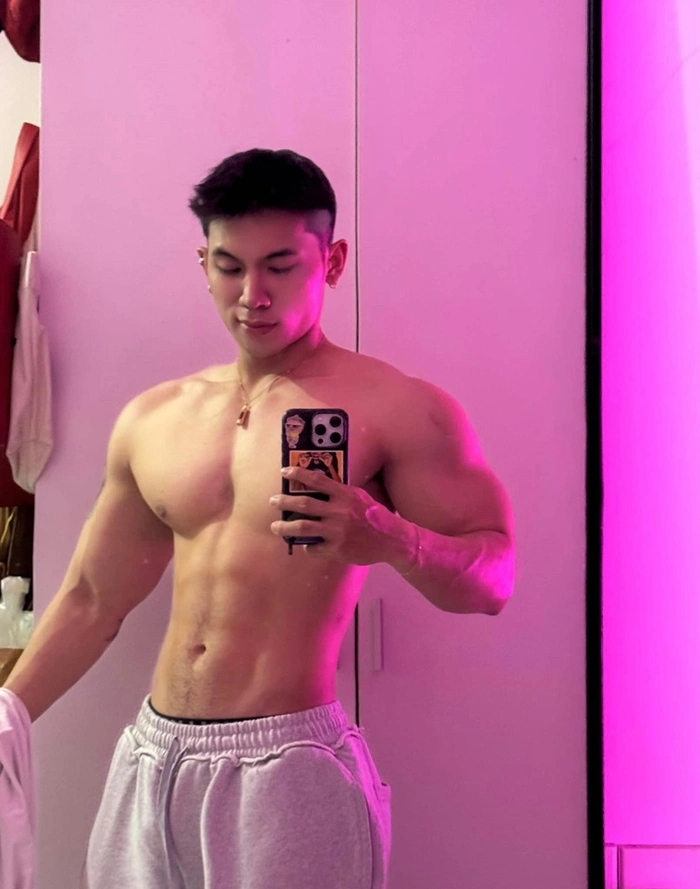 trai đẹp cơ bắp 8 múi