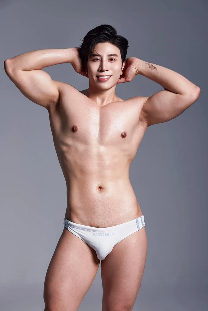 trai đẹp cơ bắp khoai to