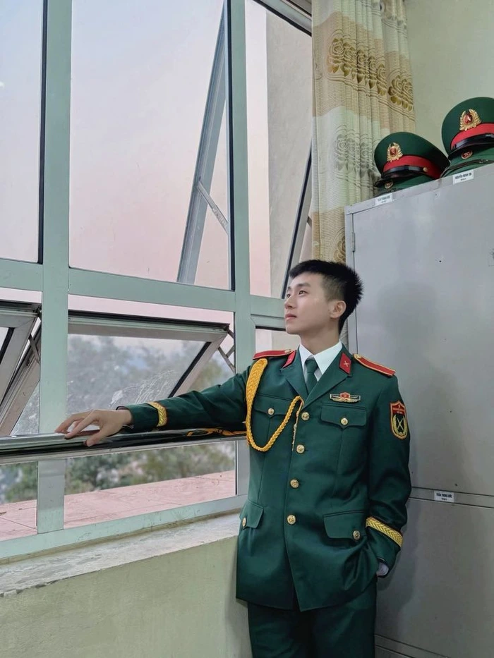 trai đẹp diễu binh khoảnh khắc đẹp