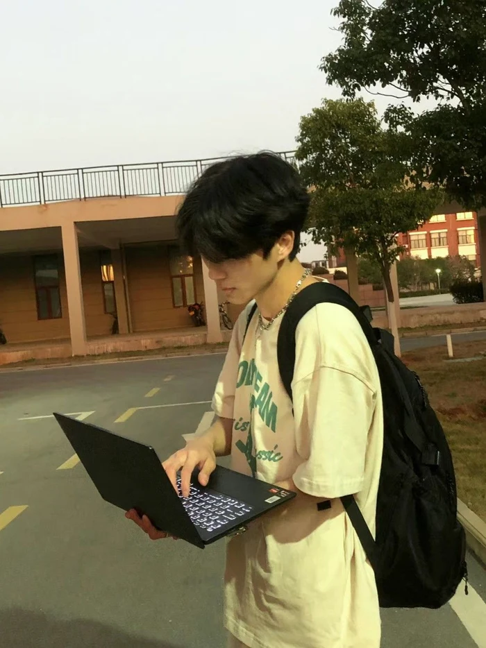 trai đẹp học đường