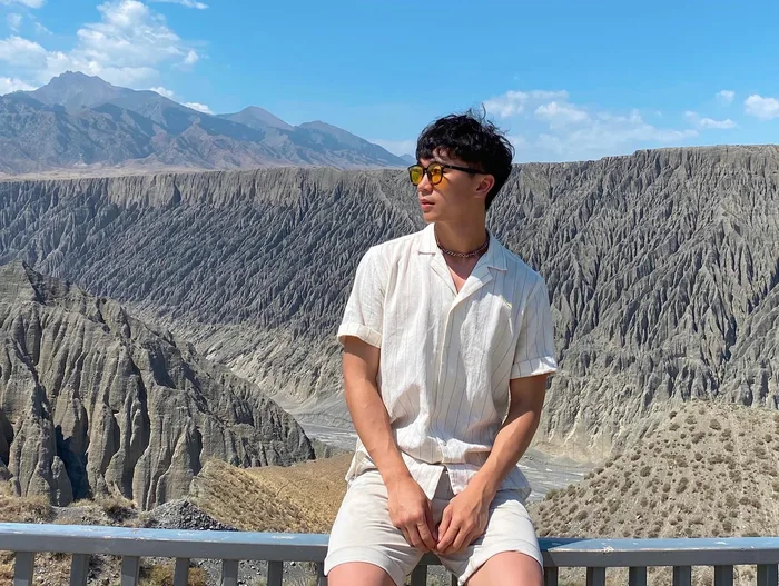 trai đẹp nhật bản tự tin và điển trai