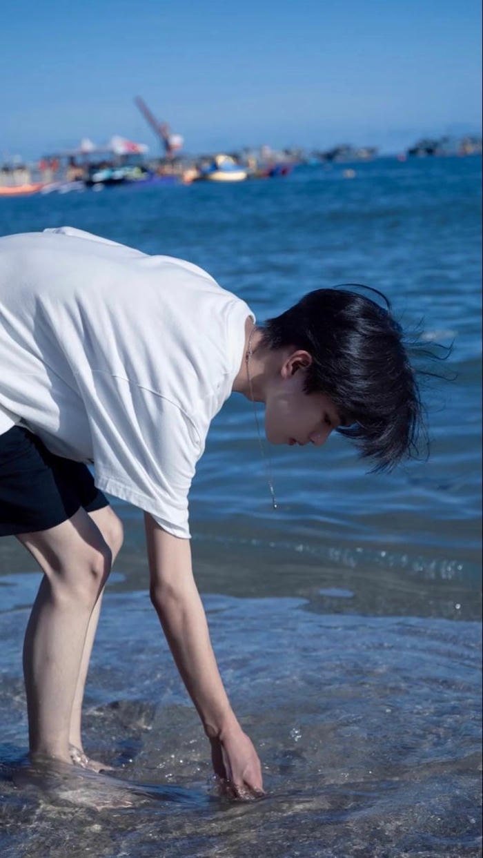 trai đẹp phú quốc áo sơ mi