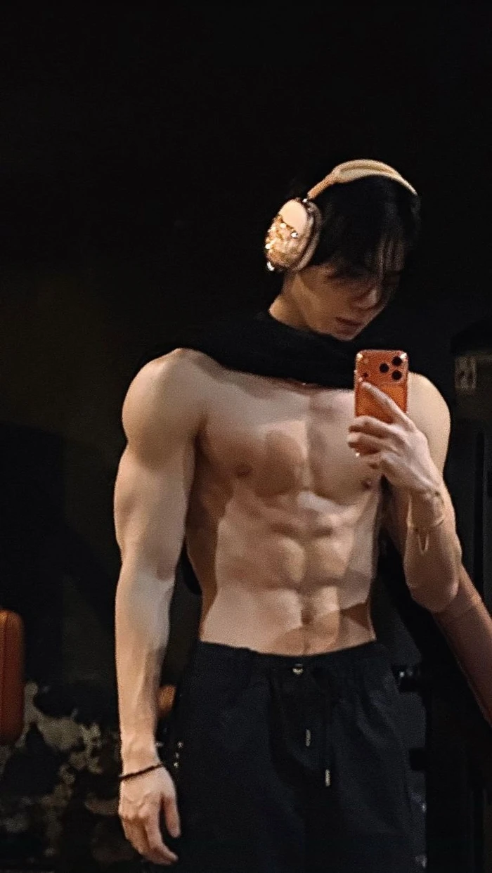 trai việt nam mạnh mẽ