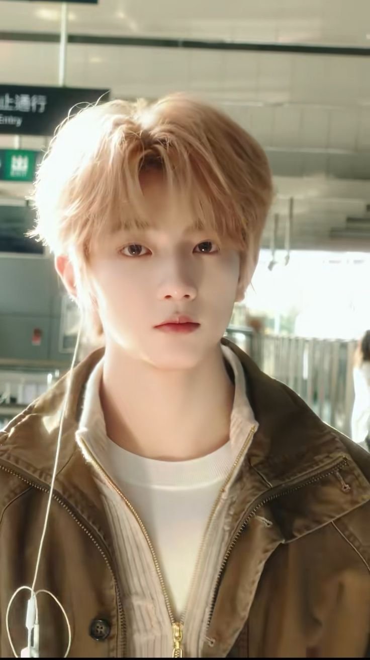 mặt trai đẹp ánh nhìn thu hút