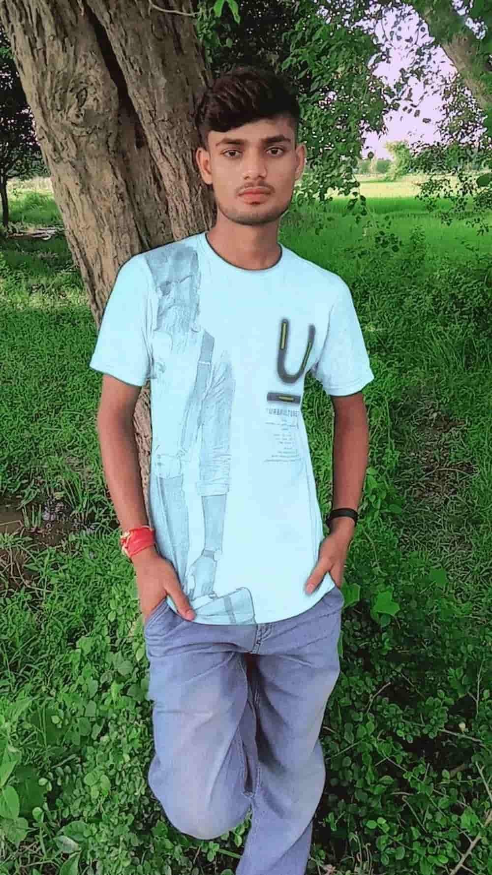 trai dep campuchia cuon hut