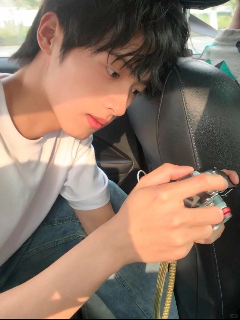 Album hình ảnh trai đẹp 14 tuổi độc quyền