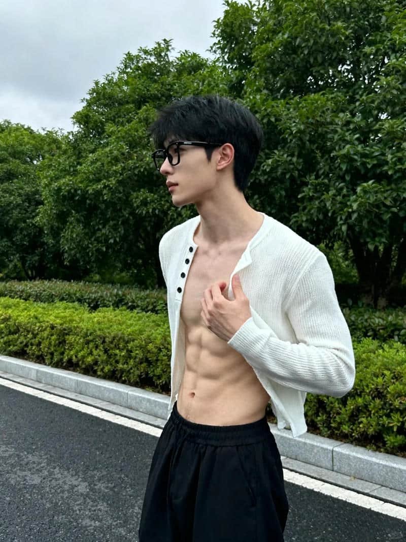 Album hình ảnh trai đẹp 6 múi độc quyền