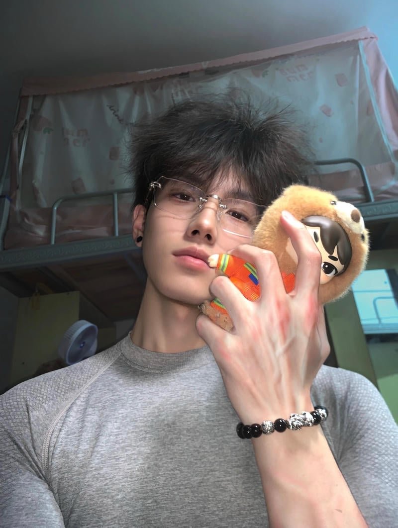 Album hình ảnh trai đẹp đeo kính độc quyền