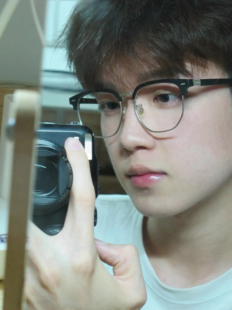 Album hình ảnh trai đẹp đeo kính mới