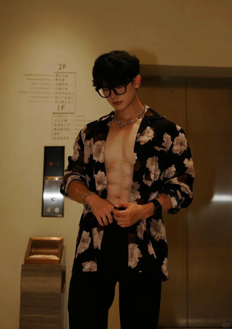 Ảnh mạng ảnh trai đẹp 6 múi sắc nét