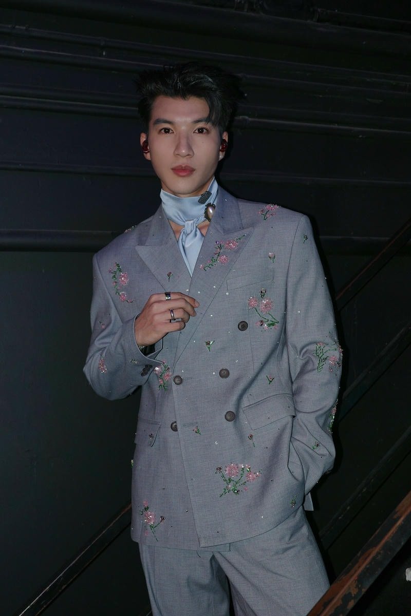 Bộ hình ảnh hieuthuhai cuốn hút