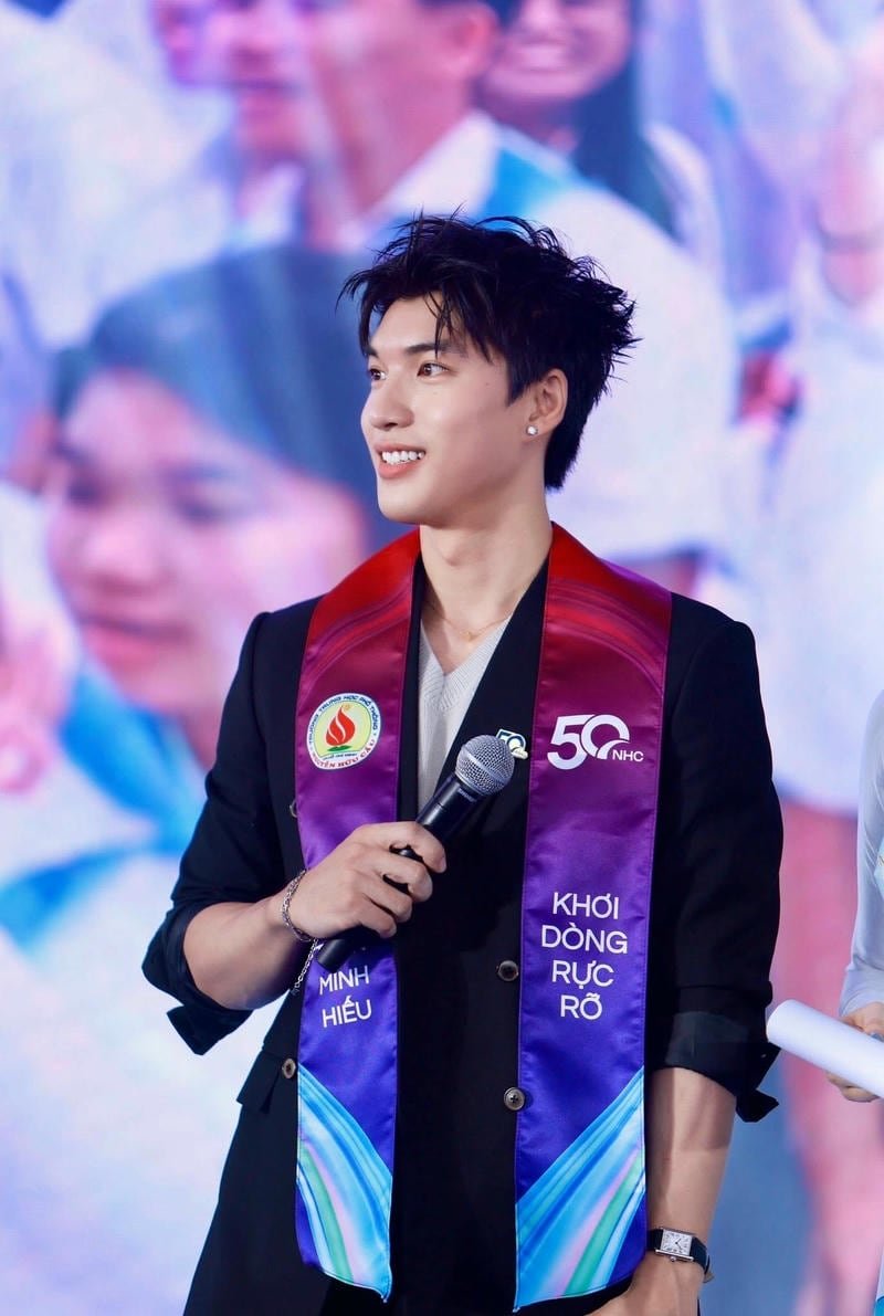 Bộ hình ảnh hieuthuhai sắc nét