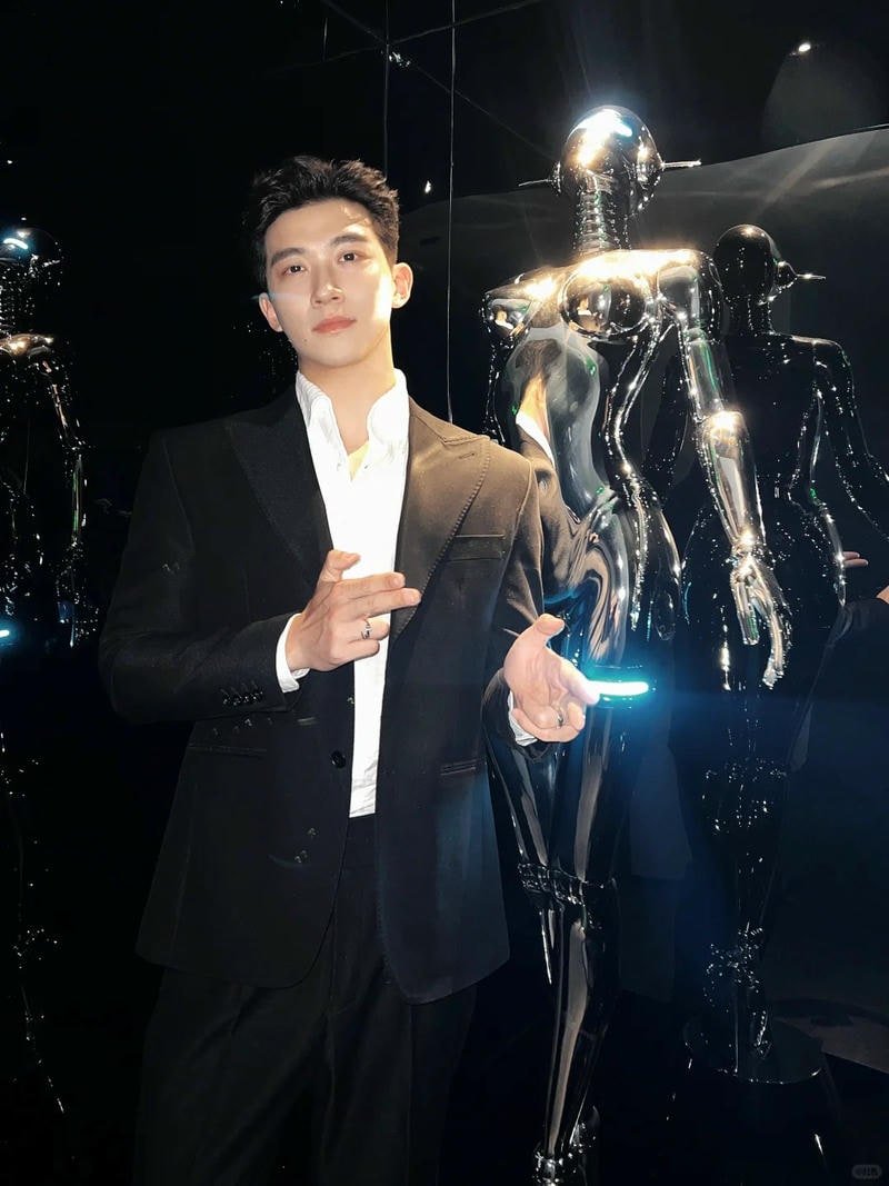 Bộ hình ảnh trai đẹp mặc vest cuốn hút