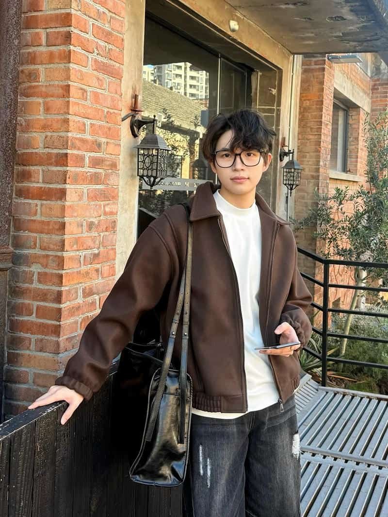 Bộ sưu tập hình ảnh trai đẹp đeo kính mới nhất