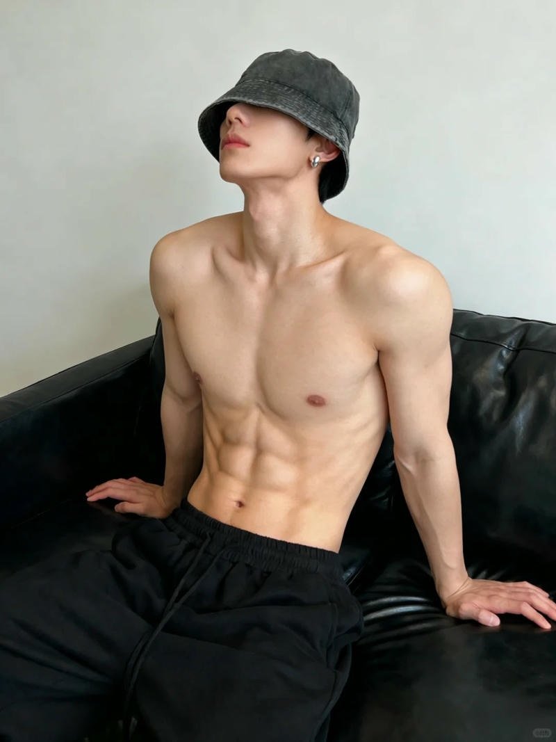 Hình ảnh trai đẹp 6 múi thu hút