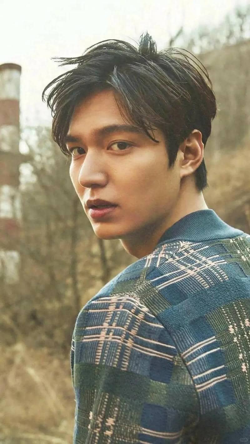 Khám phá hình ảnh lee min ho cuốn hút