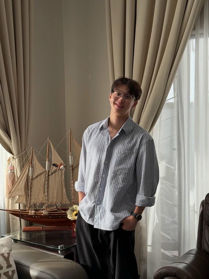 Khám phá hình ảnh trai đẹp đeo kính cuốn hút