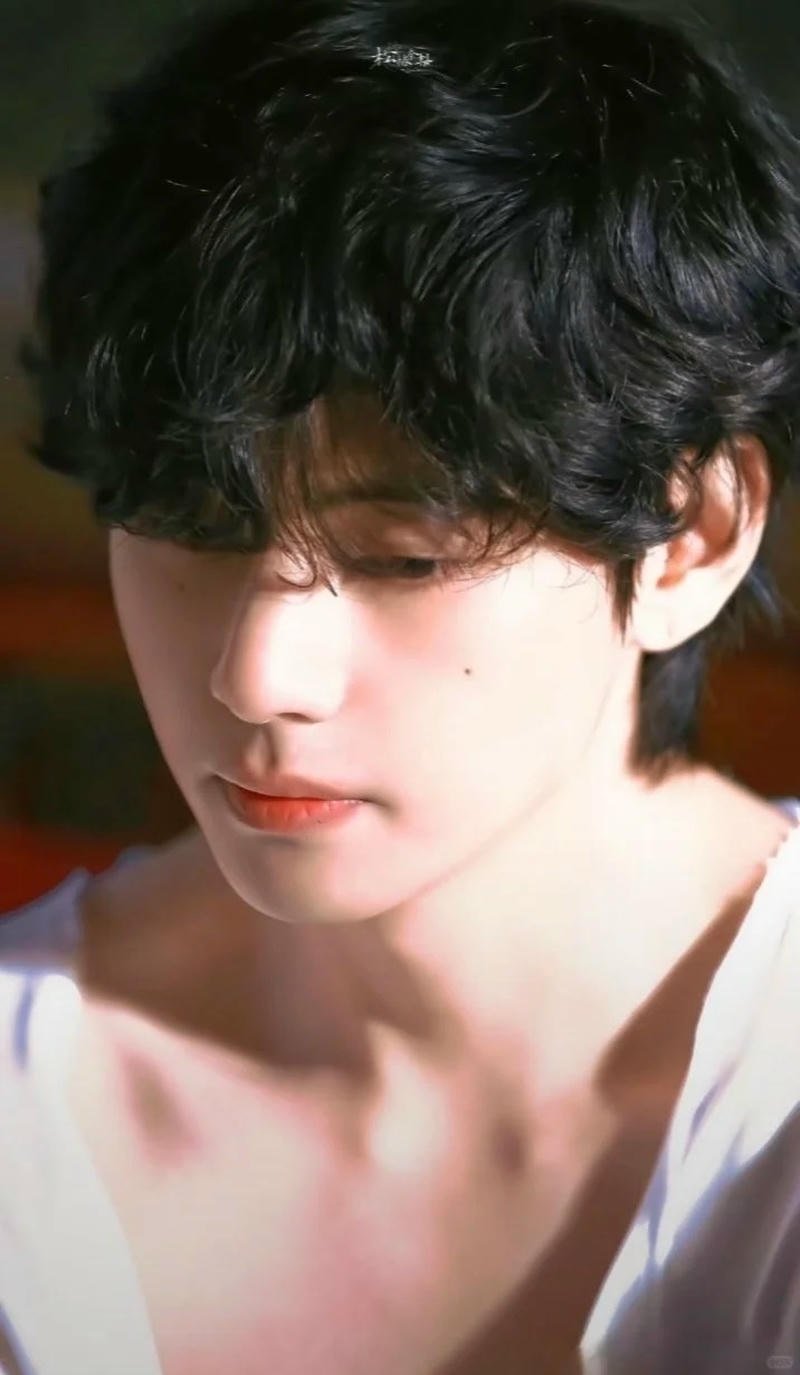 Loạt hình ảnh v-bts cuốn hút