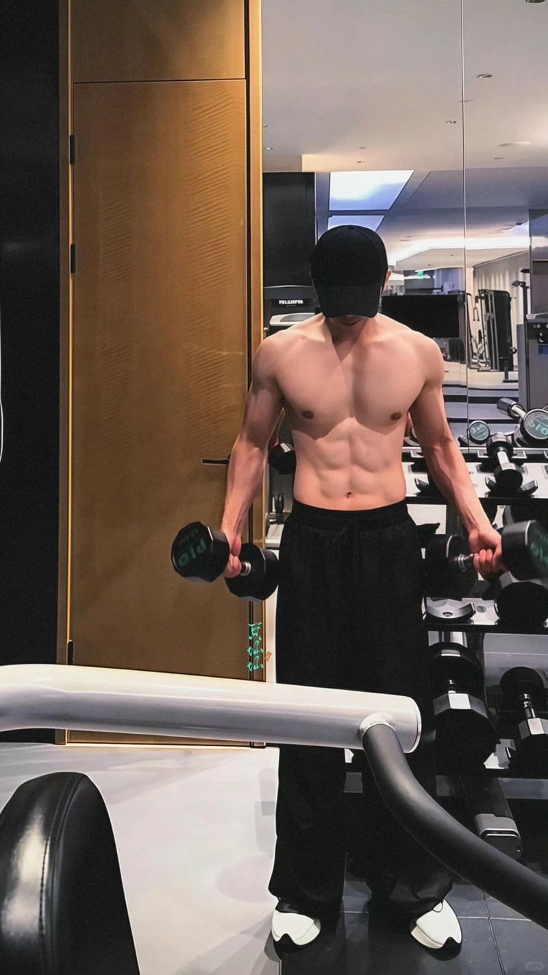 Ngắm ảnh trai đẹp cơ bắp thu hút