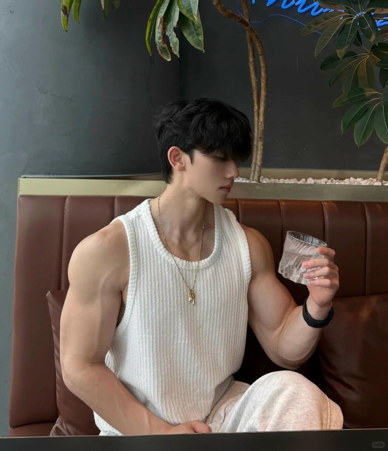 Ngắm hình ảnh trai đẹp cơ bắp mới nhất