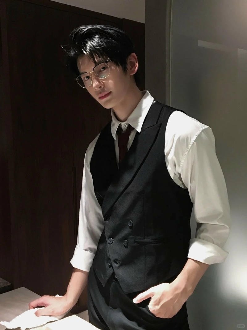 Tổng hợp ảnh trai đẹp đeo kính chất lượng