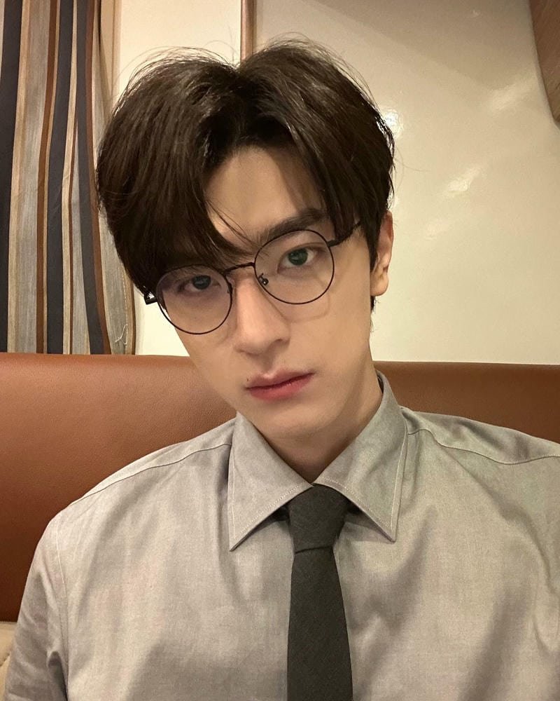 Tuyển chọn ảnh trai đẹp đeo kính thu hút