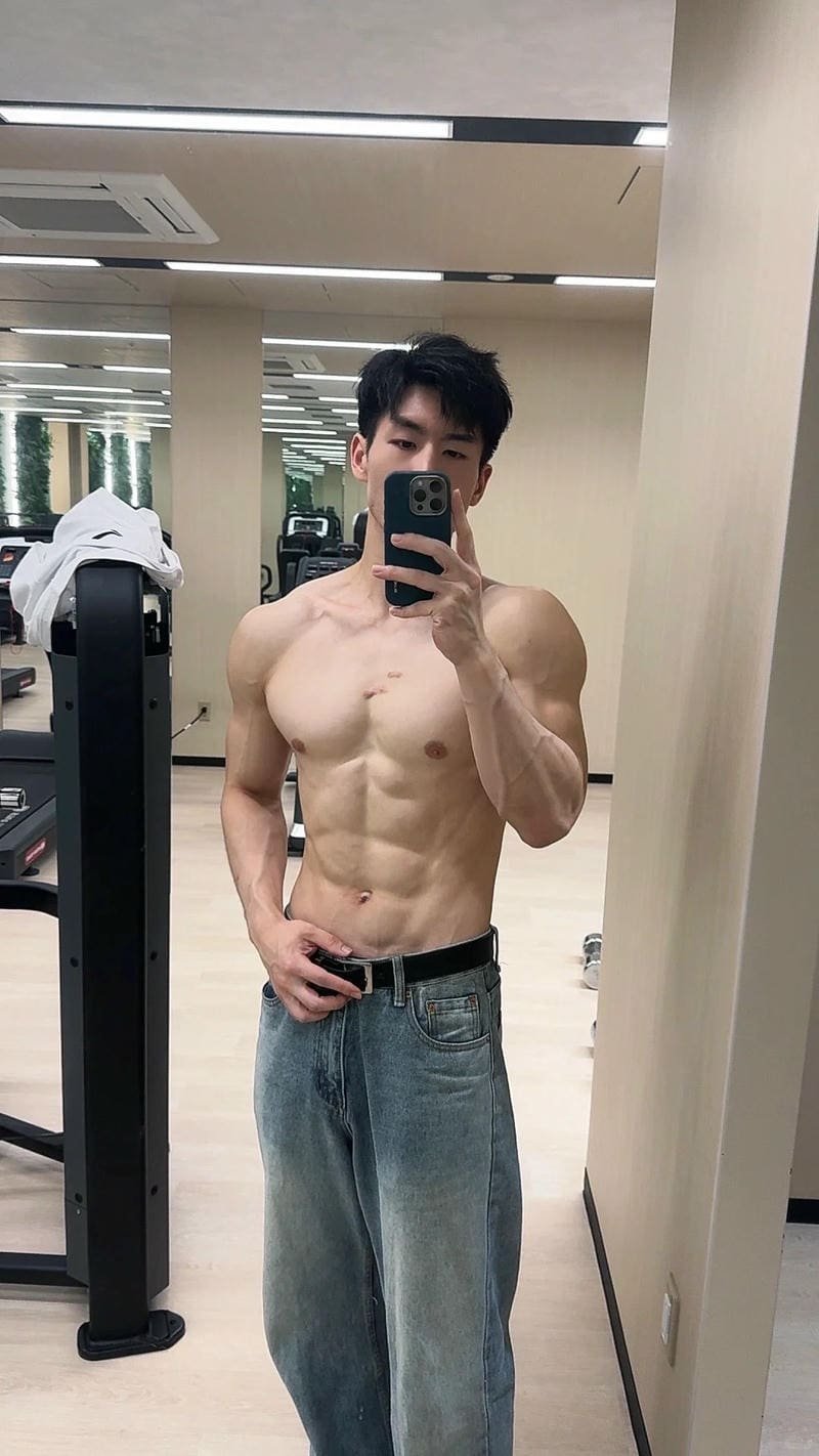 Tuyển tập bộ ảnh trai đẹp 6 múi miễn phí