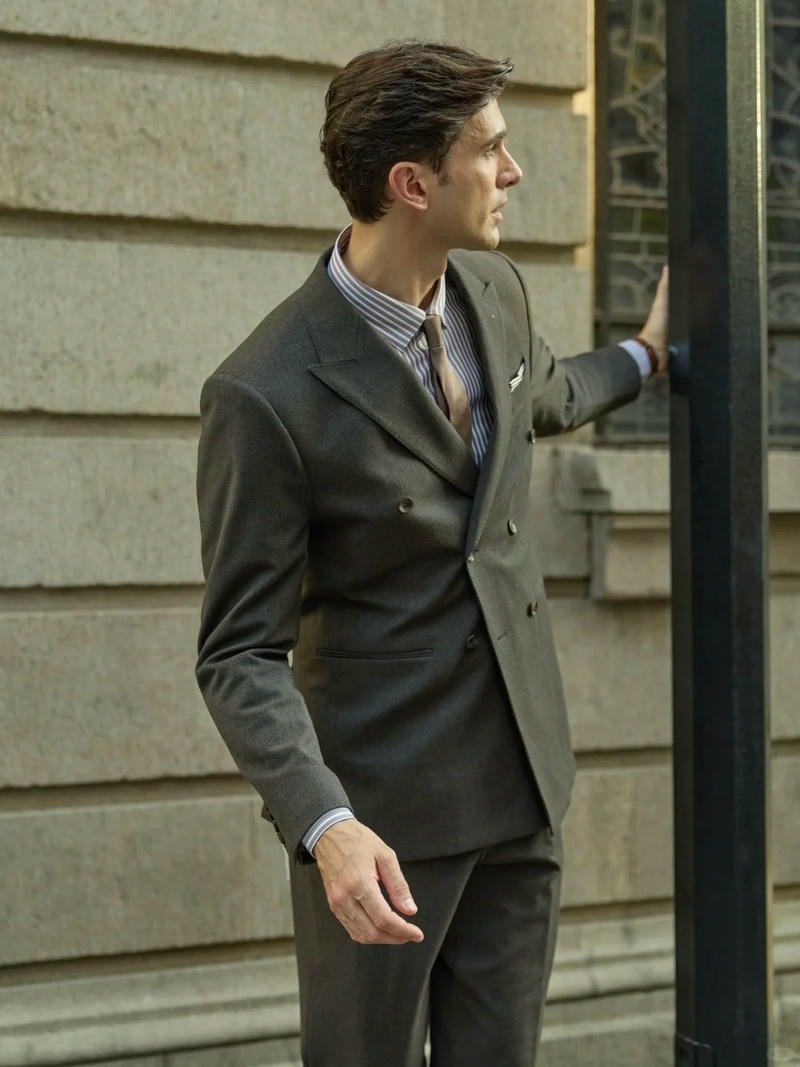 Xem hình ảnh trai đẹp mặc vest chất lượng