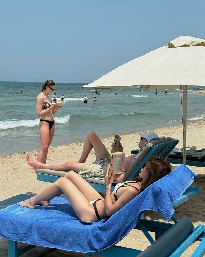 gái 2k8 bắt mắt