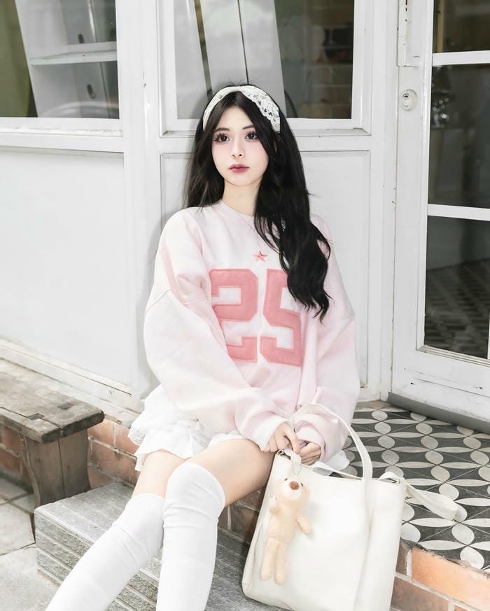 gái 2k8 phong cách