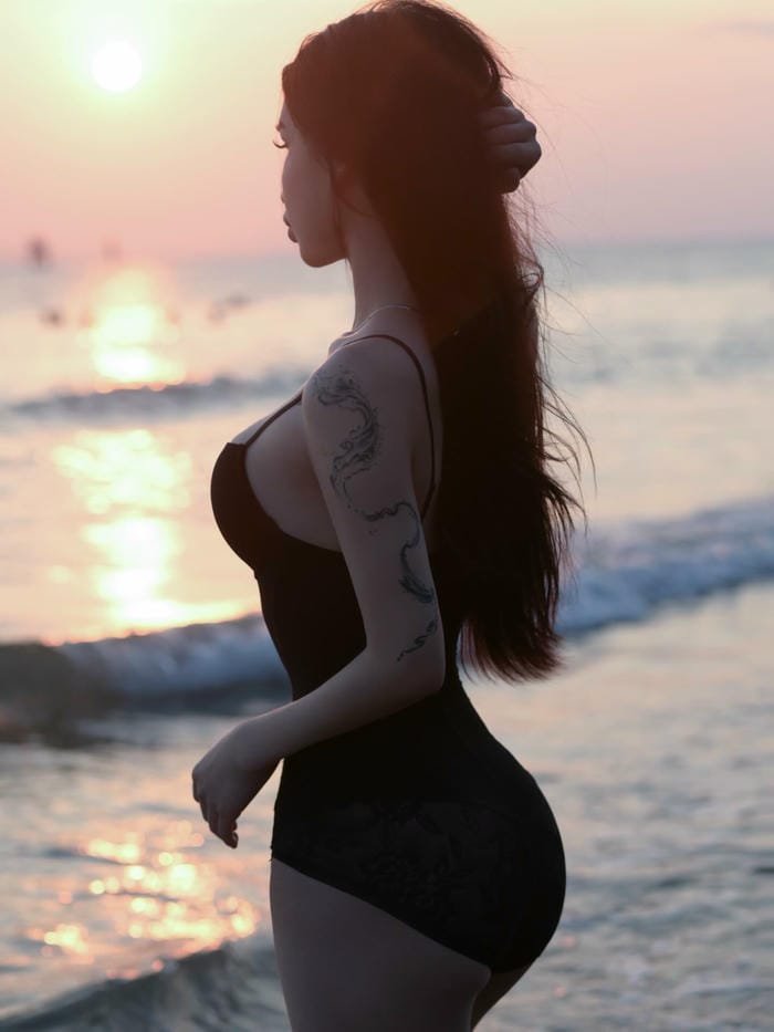 gái bikini che mặt đẹp nhất