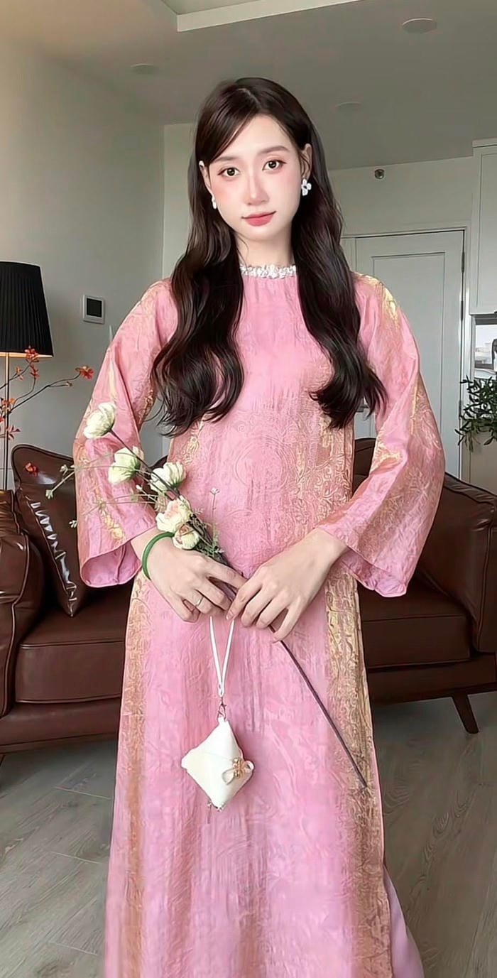 gái xinh áo dài tết bắt mắt