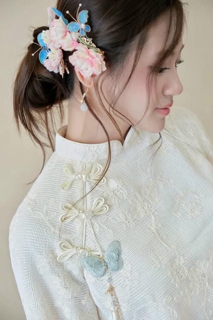 gái xinh áo dài tết đẹp