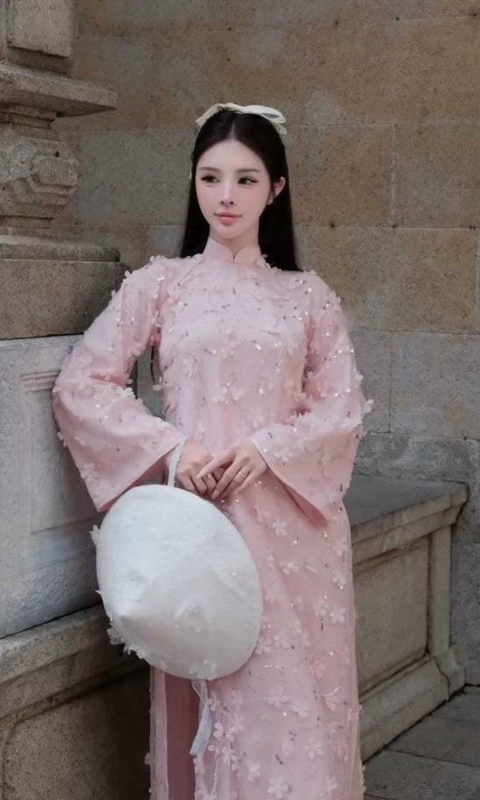 gái xinh áo dài tết ngầu