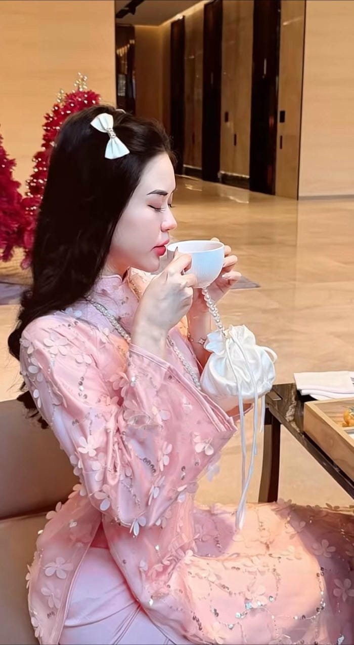 gái xinh áo dài tết siêu đẹp