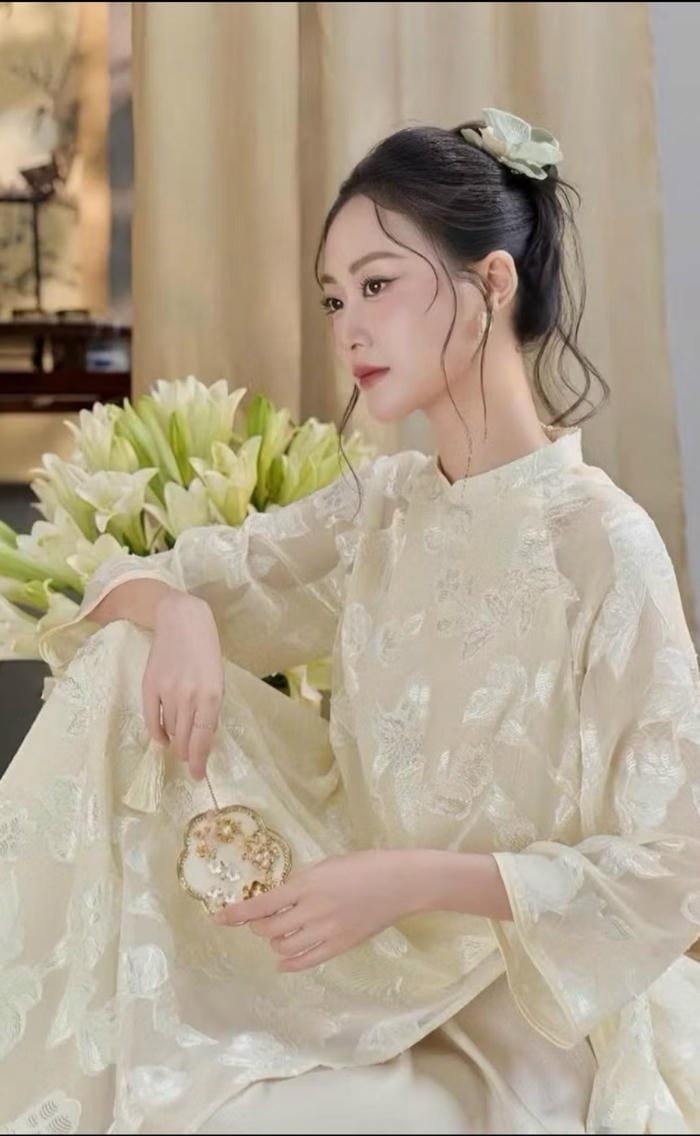 gái xinh áo dài tết thẩm mỹ