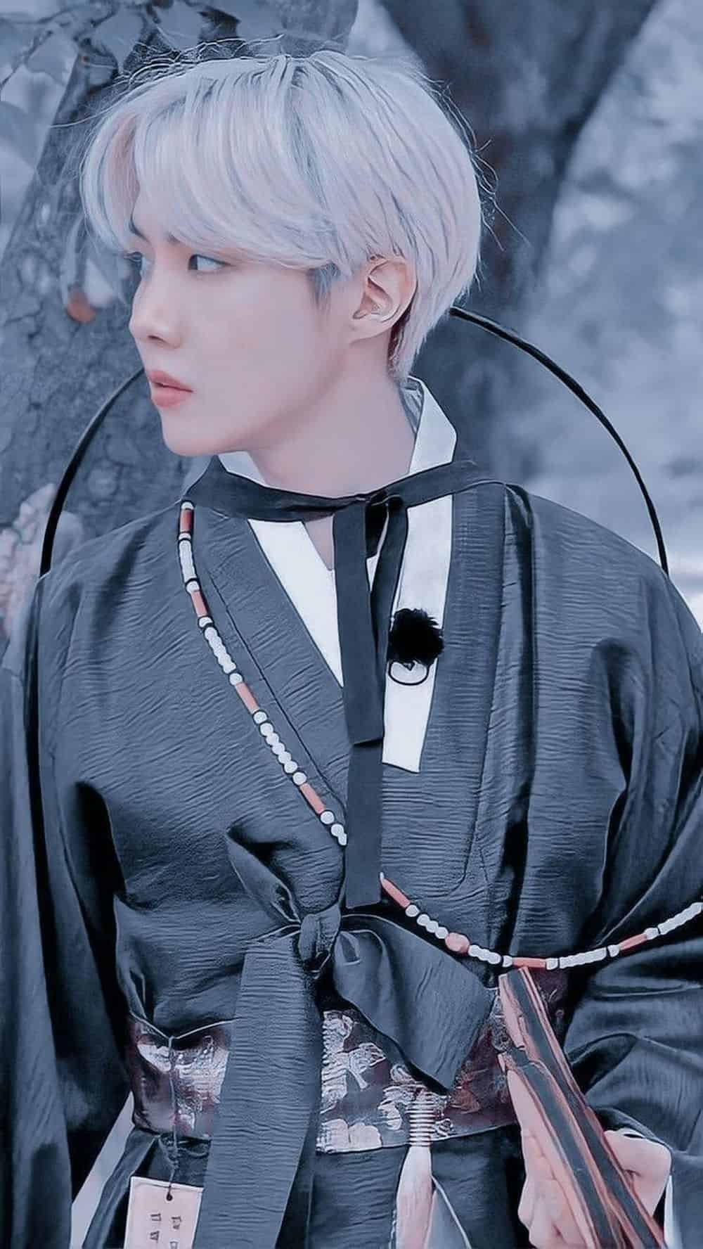 Ảnh j hope thần thái cuốn hút