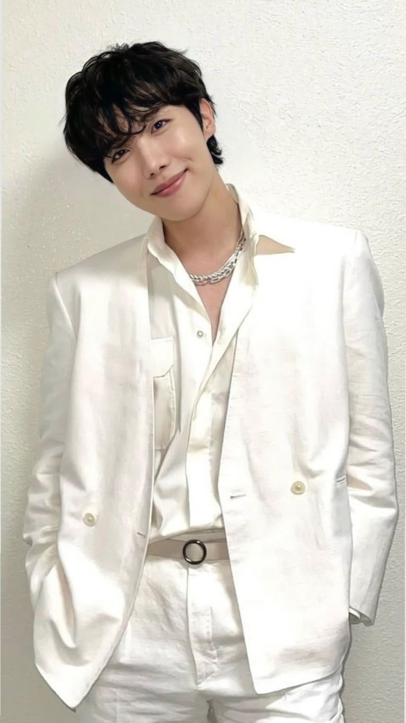 ảnh j-hope chụp ảnh
