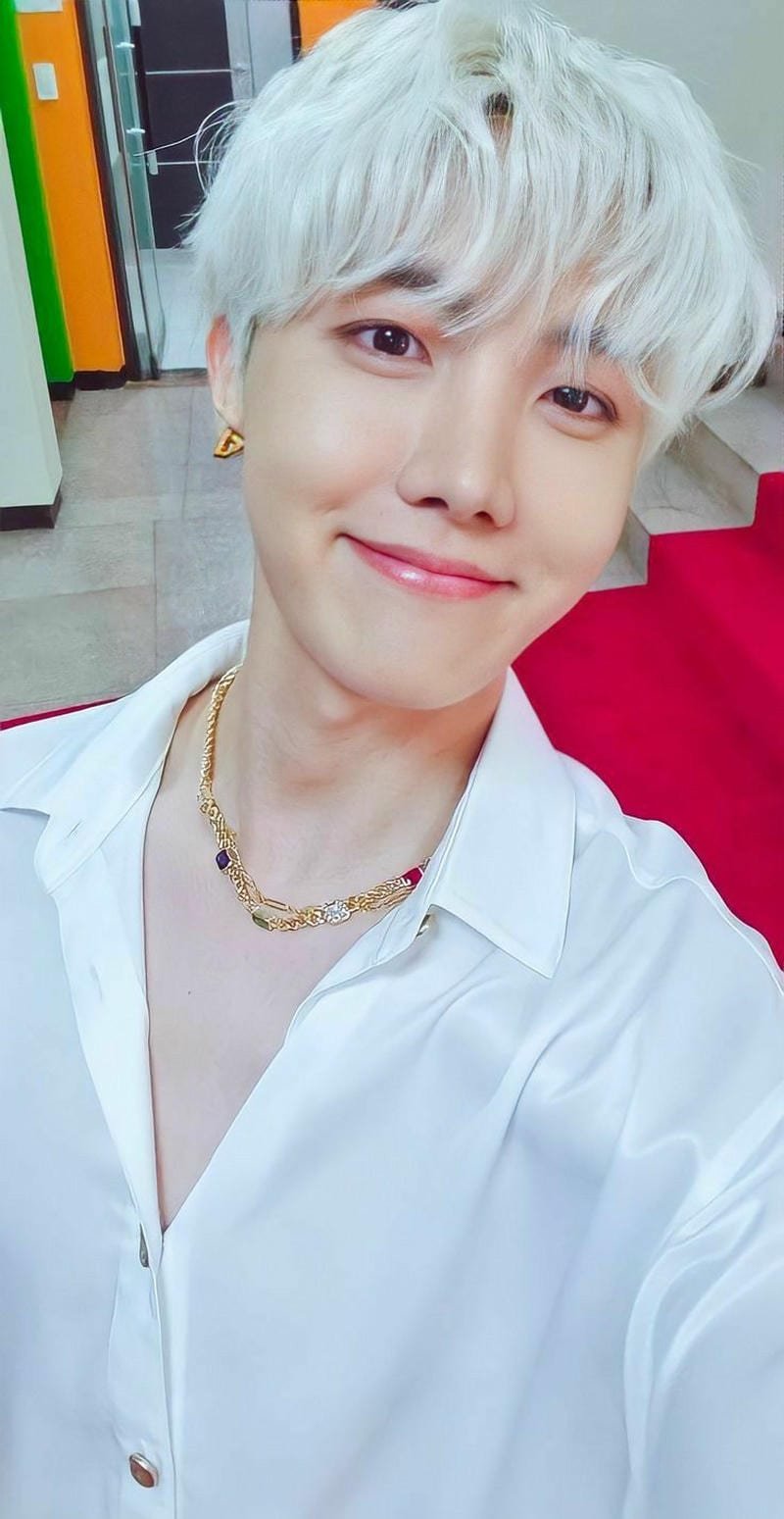 ảnh j-hope đời thường