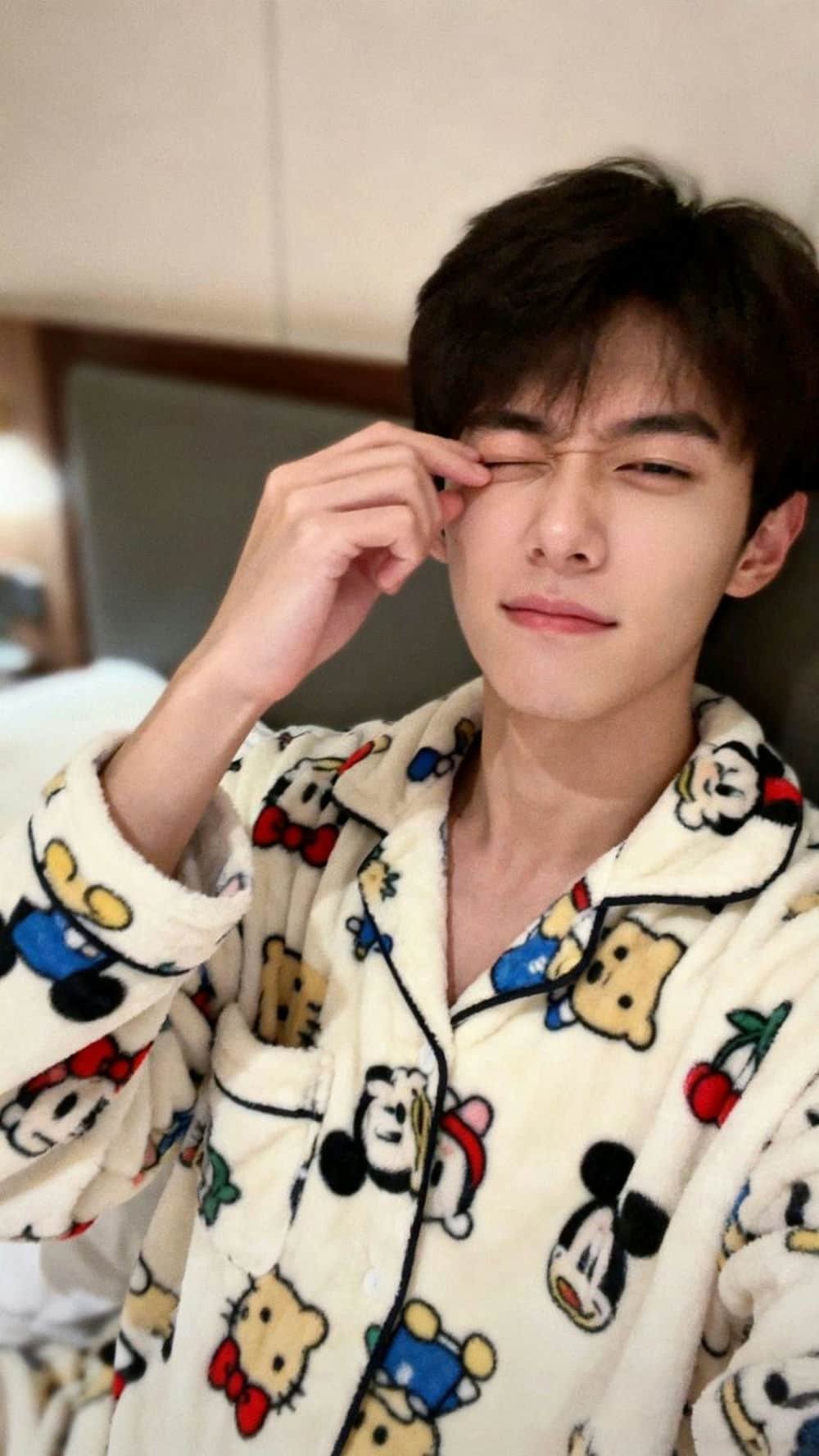 Ảnh trai đẹp 18 tuổi học sinh