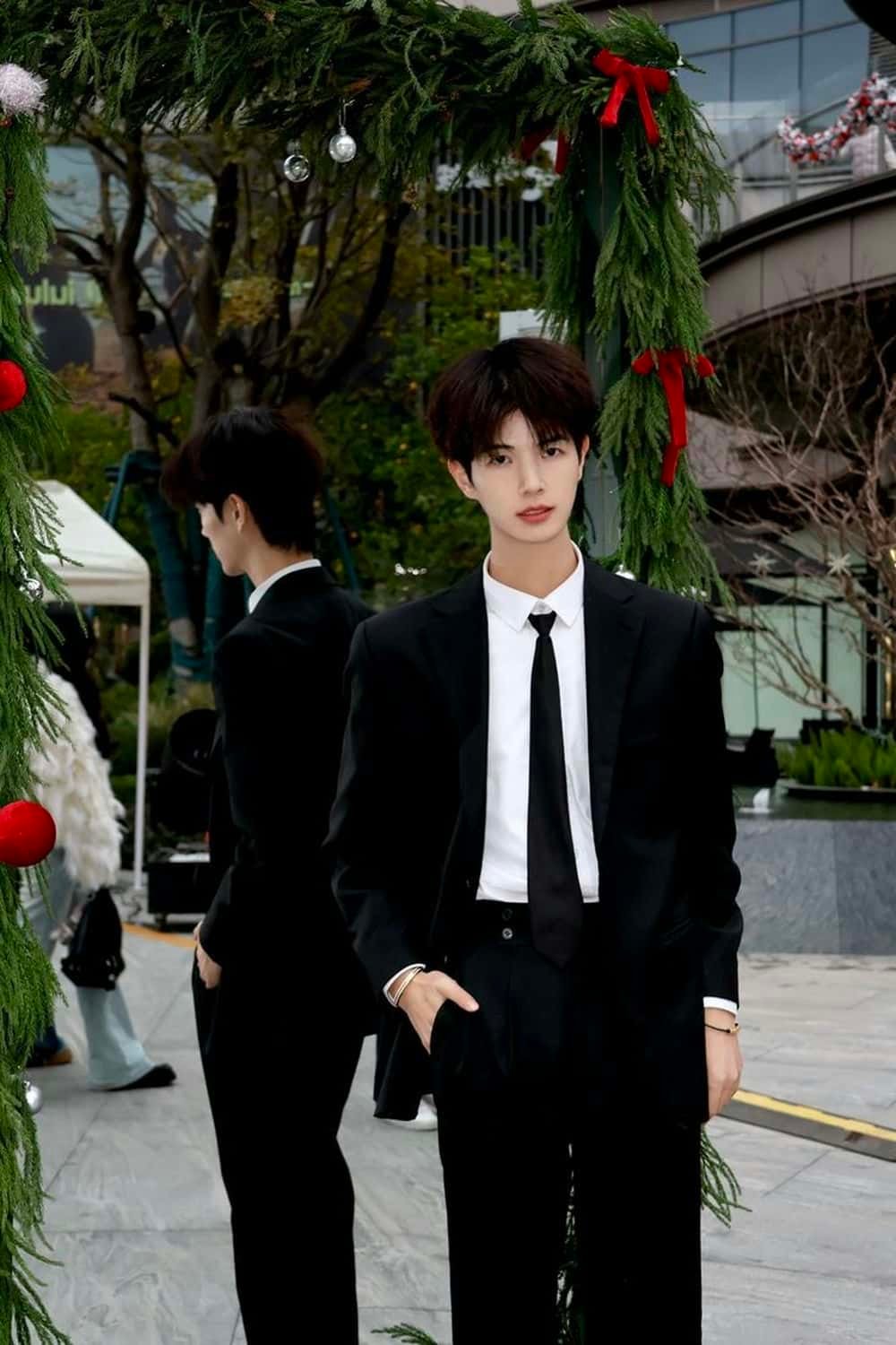 Ảnh trai đẹp 18 tuổi năng động