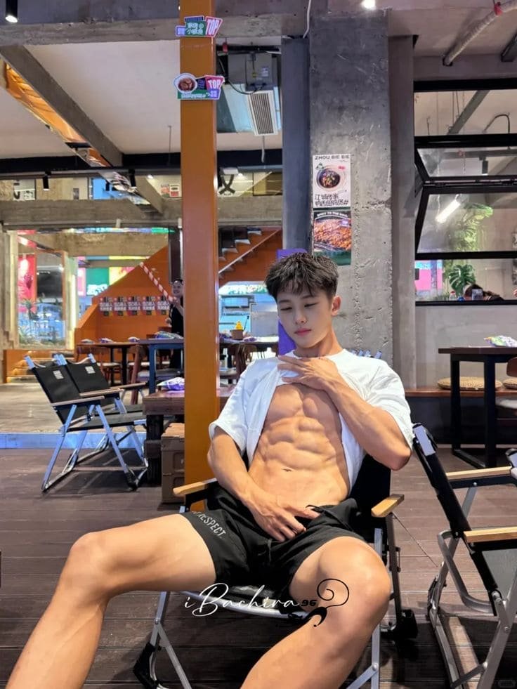 Ảnh trai đẹp cơ bắp gym