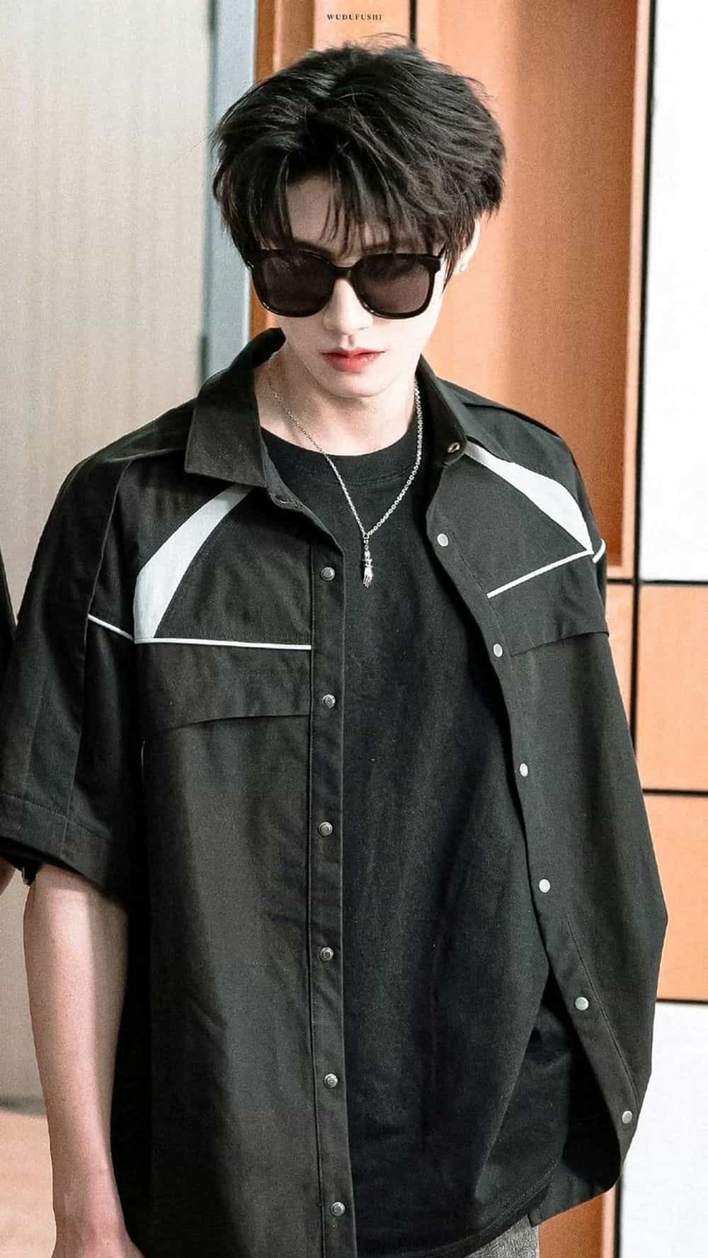 Ảnh trai đẹp đeo kính cute