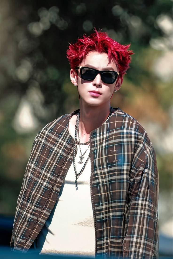 Ảnh trai đẹp đeo kính tròn