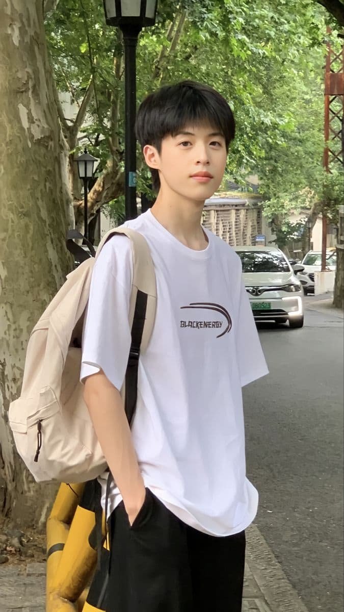 Ảnh trai đẹp vẻ ngoài trẻ