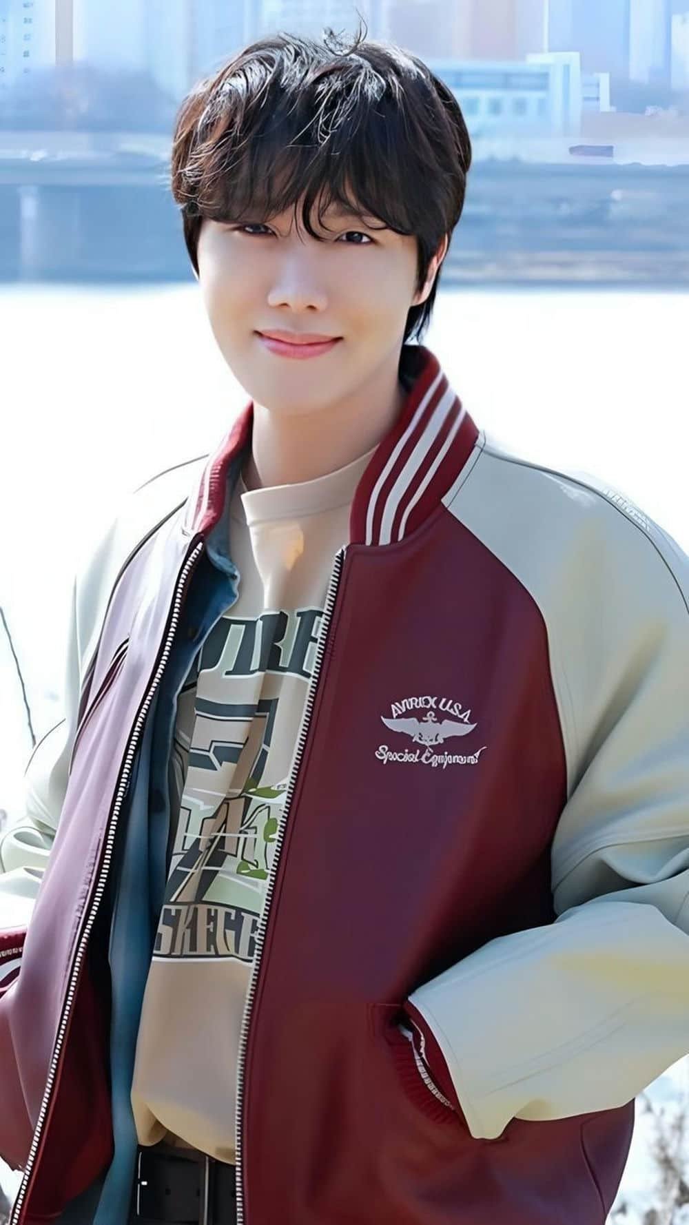 Ảnh v bts đẹp trai ngầu